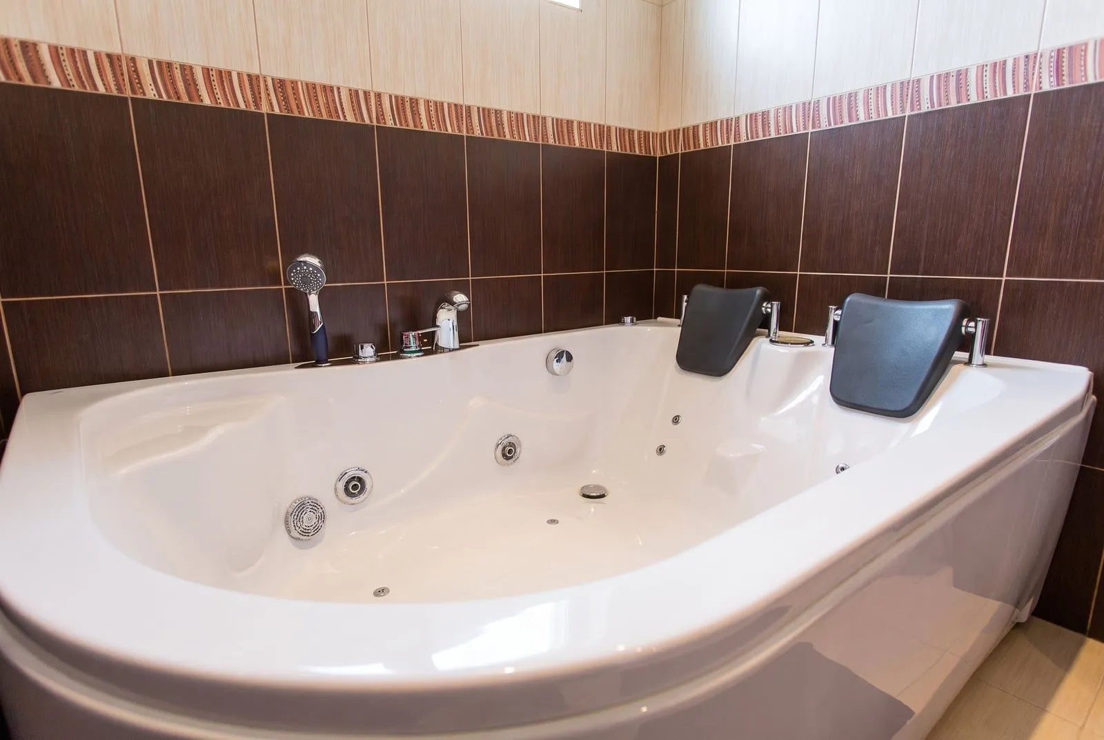 Sale, four bedroom apartment, 90m², Petrovac, Budva