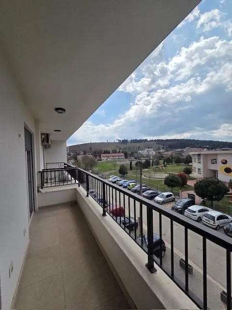 Izdavanje, dvosoban stan, 72m², Zagorič, Podgorica