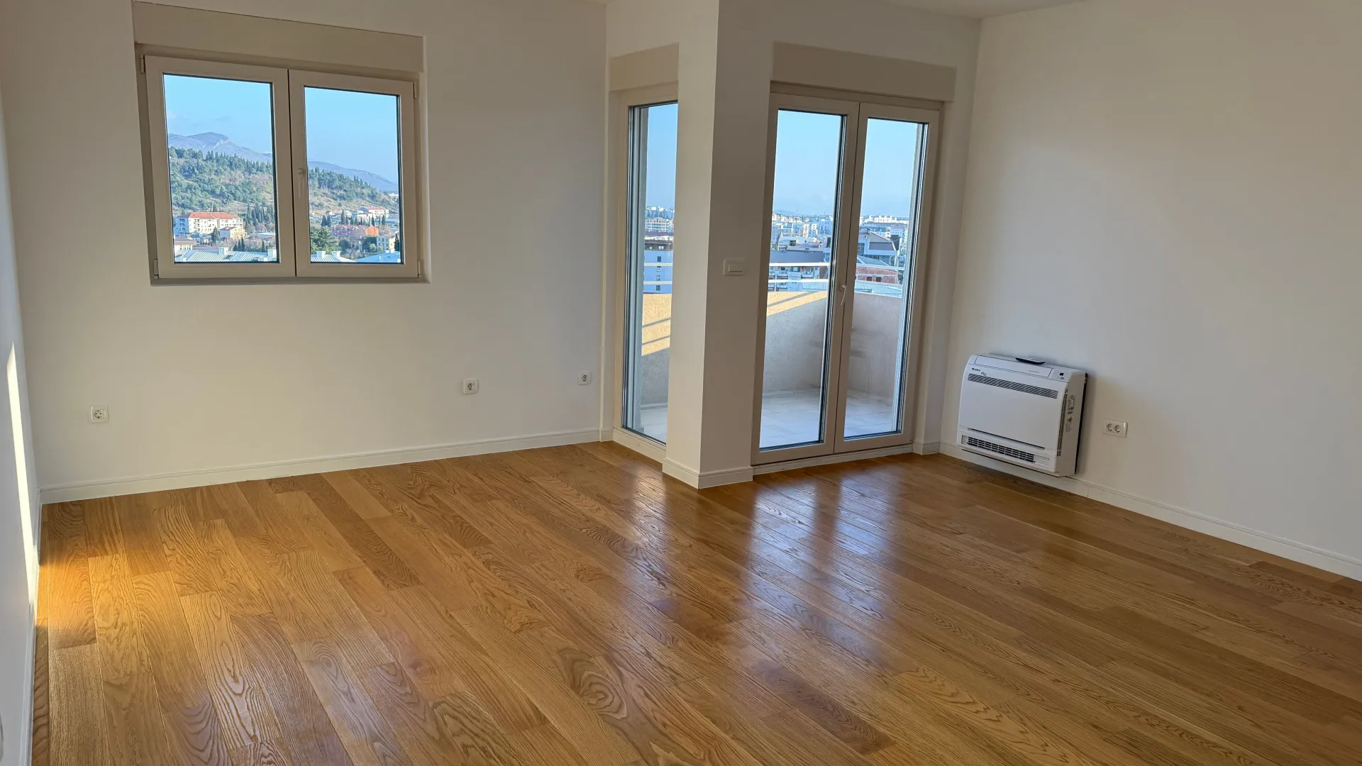 Rent, two bedroom apartment, 71m², Central Point, Podgorica