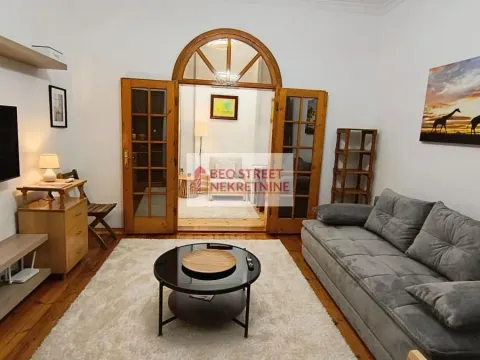 Izdavanje, jednosoban stan, 35m², Stari Grad, Beograd