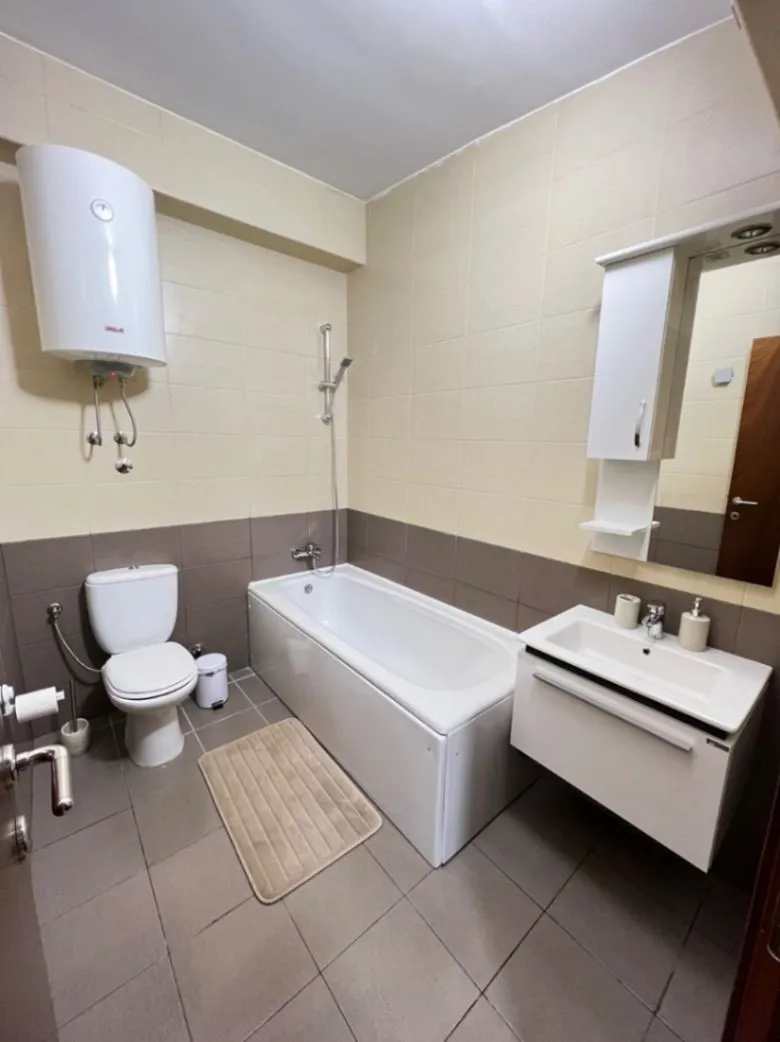 Izdavanje, dvosoban stan, 71m², Stari Aerodrom, Podgorica