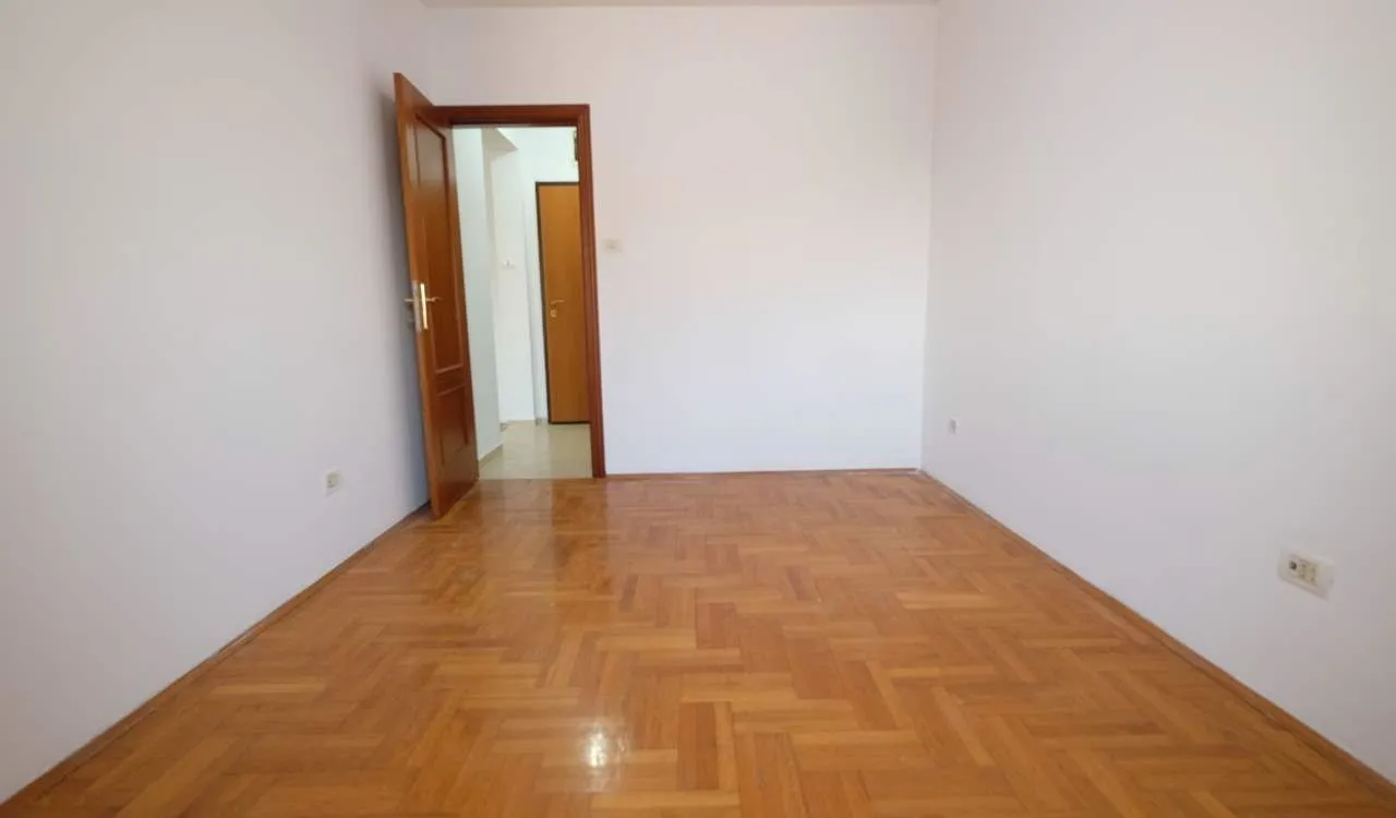 Rent, two bedroom apartment, 54m², City Kvart, Podgorica