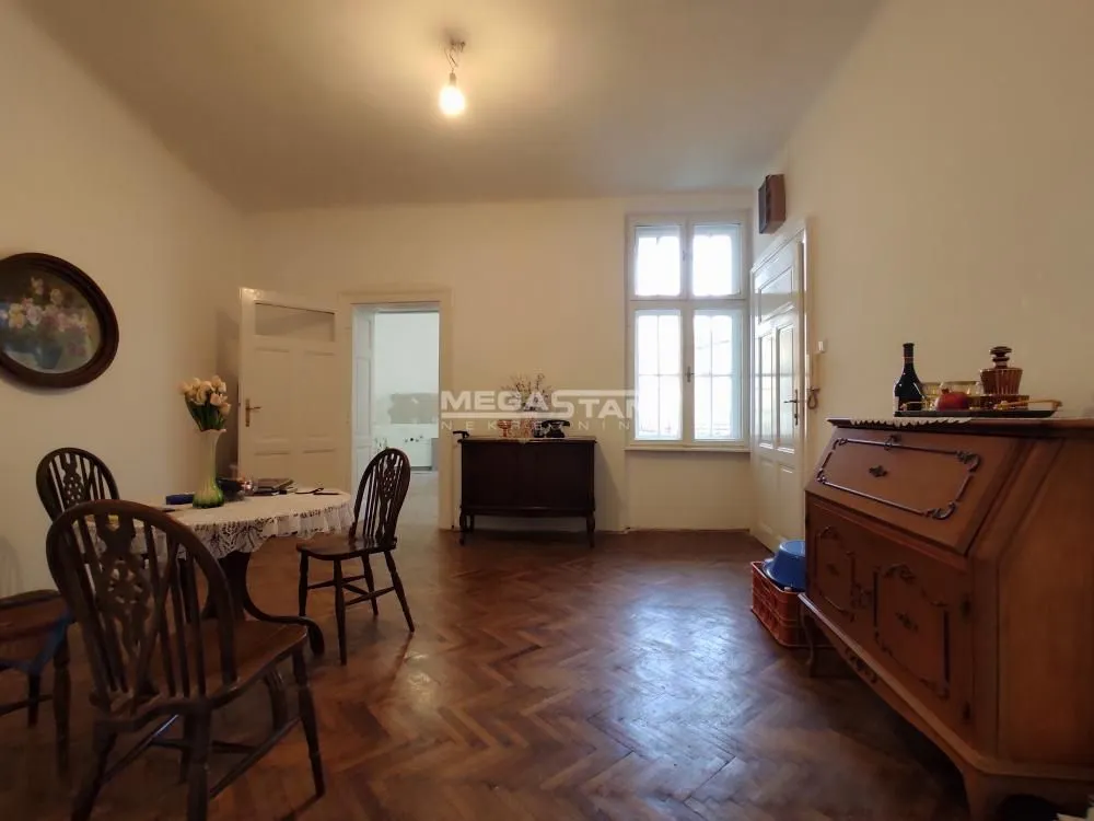 Prodaja, dvosoban stan, 87m², Stari Grad, Beograd