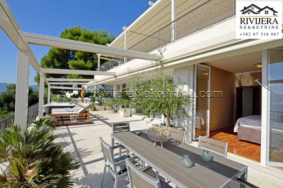 Prodaja, trosoban stan, 220m², Topla, Herceg Novi