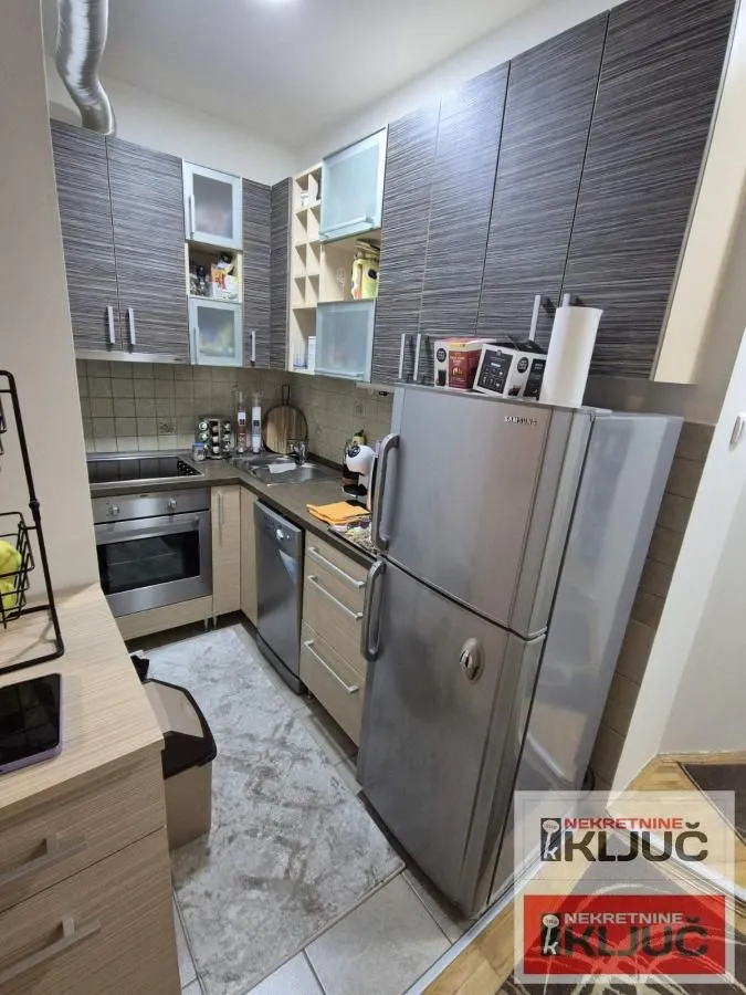 Prodaja, jednosoban stan, 40m², Centar, Novi Sad