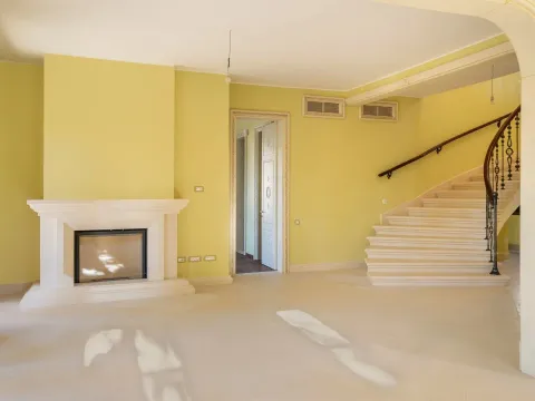 Prodaja, kuća, 470m², Reževići, Budva - image 12