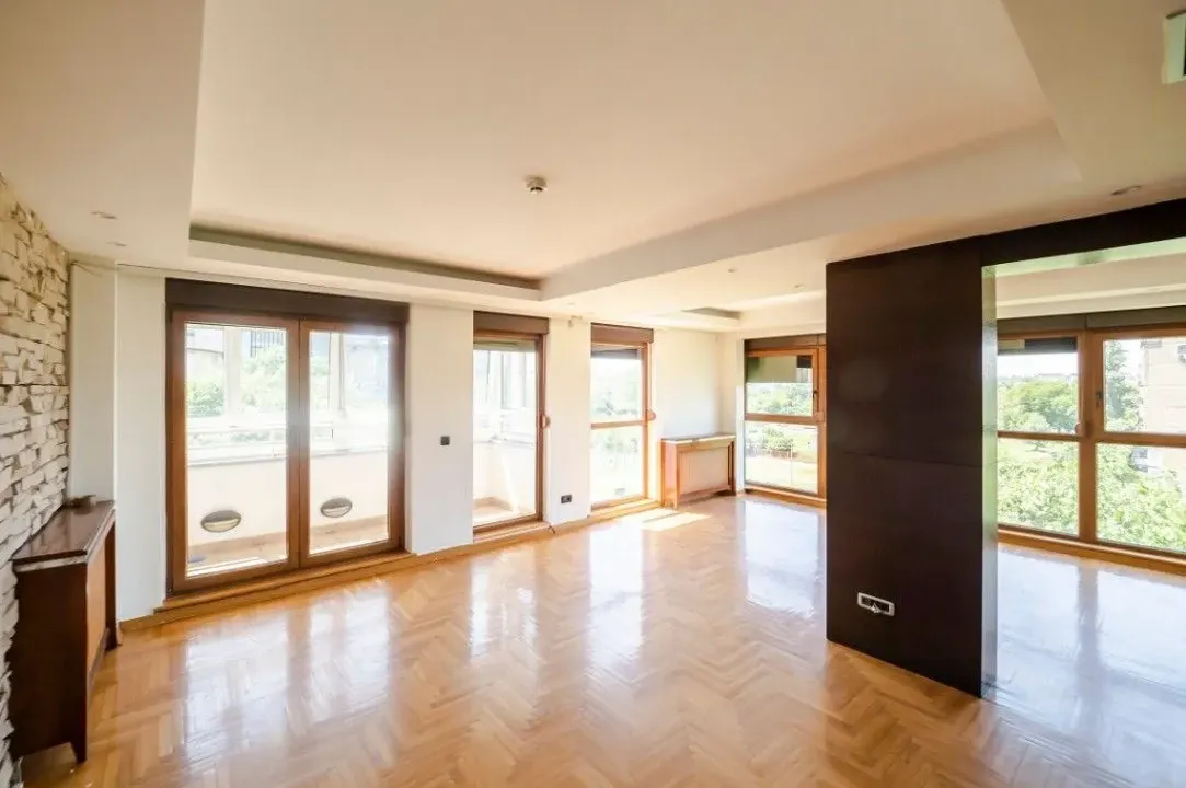 Rent, four bedroom apartment, 174m², Novi Beograd Blok 30, Novi Beograd Sve Podlokacije