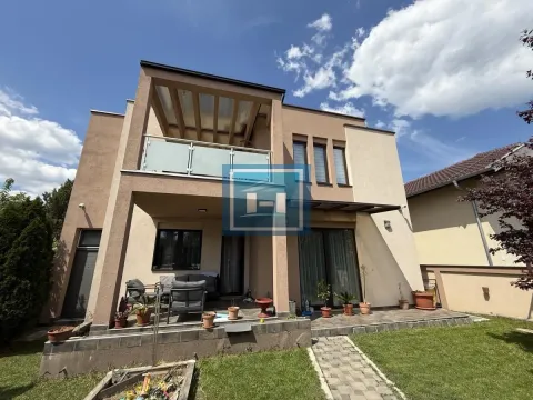 Sale, house, 240m², Centar, Jagodina - image 77