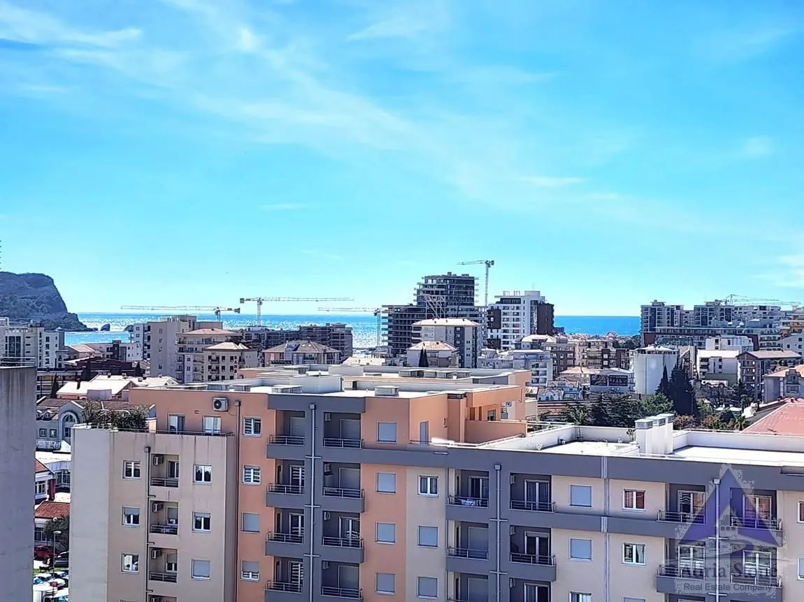 Prodaja, trosoban stan, 179m², Rozino, Budva