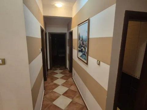 Izdavanje, dvosoban stan, 84m², Krivi Most, Podgorica - image 11