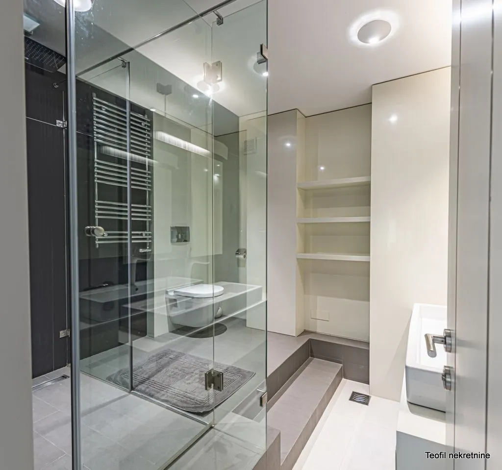 Sale, house, 305m², Čukarica, Beograd