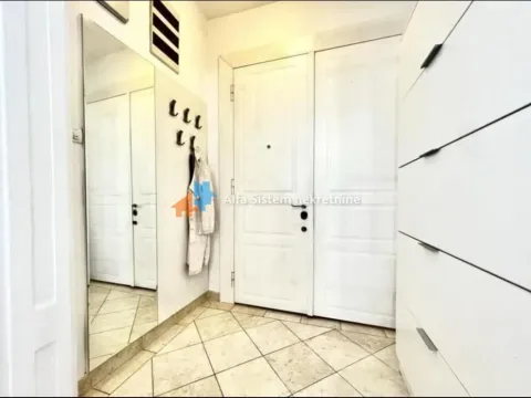 Izdavanje, trosoban stan, 100m², Stari Grad, Beograd - image 12