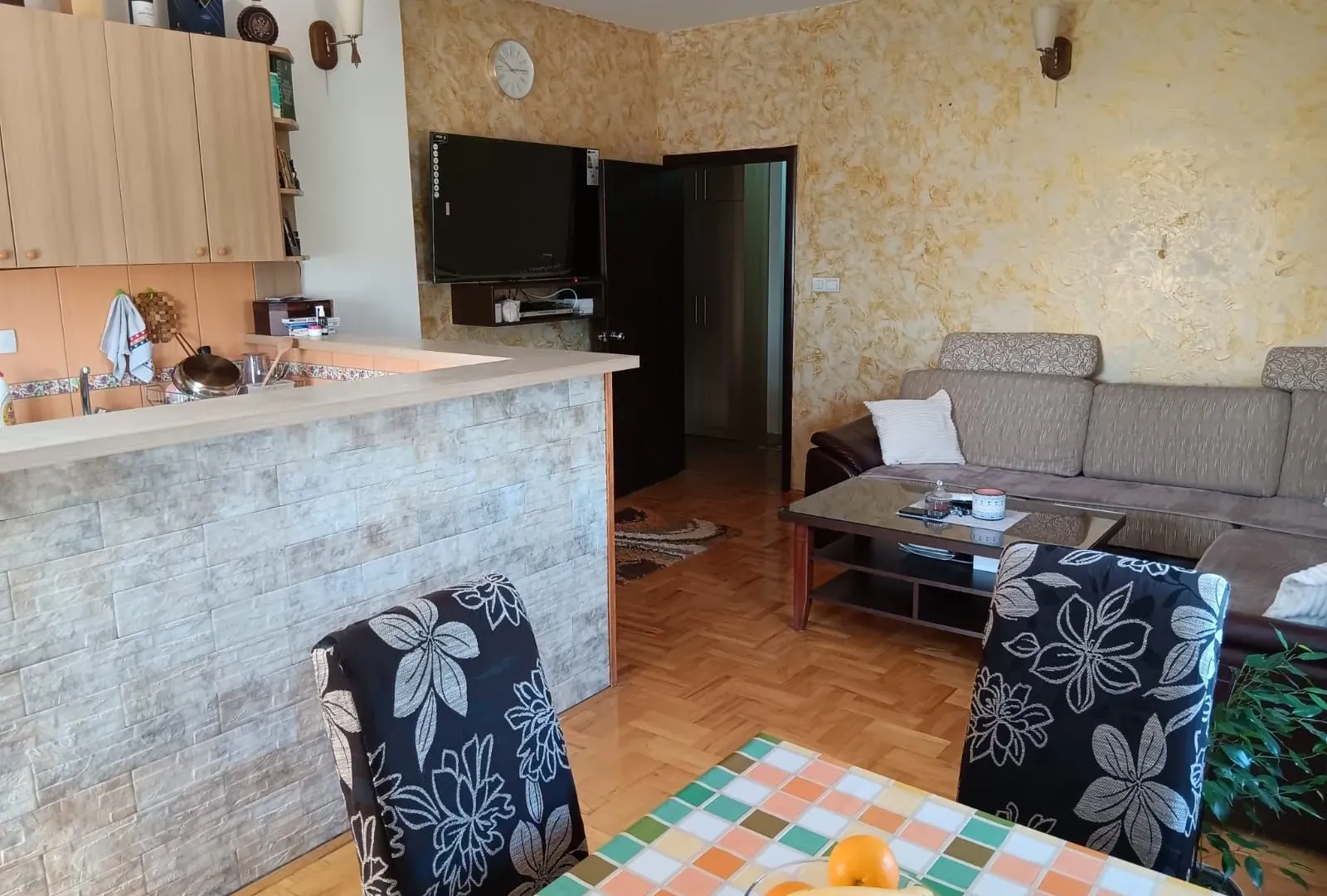 Rent, two bedroom apartment, 80m², Masline, Podgorica