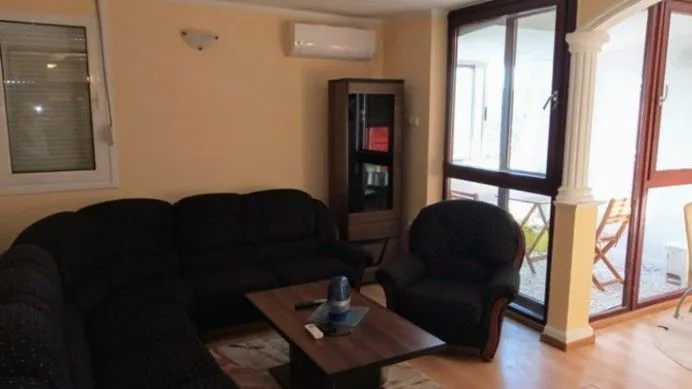 Prodaja, jednosoban stan, 50m², Blok 5, Podgorica