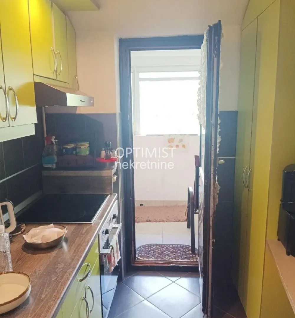 Sale, apartment, 103m², Banovo Brdo, Beograd