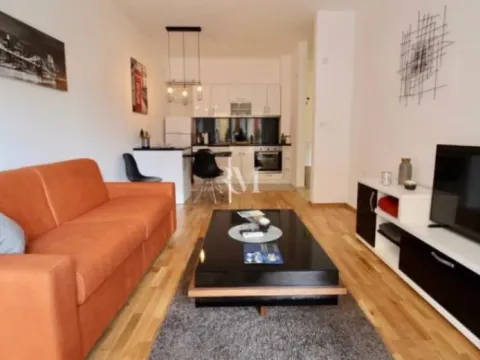 Prodaja, jednosoban stan, 40m2, Kalimanj, Tivat Prodaja, jednosoban stan, 40m2, Kalimanj, Tivat