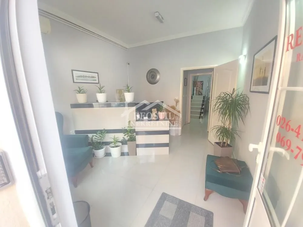 Izdavanje, kuća, 161m², Centar, Smederevo