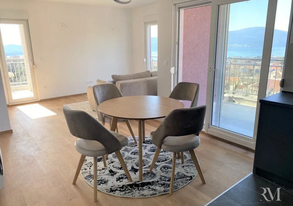 Izdavanje, dvosoban stan, 73m², Mažina, Tivat