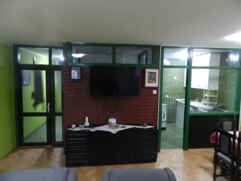 Prodaja, trosoban stan, 90m², Centar, Nikšić - image 5