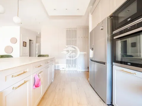 Prodaja, četvorosoban stan, 119m², Južni Bulevar, Vračar Sve Podlokacije - image 8