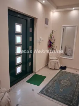 Izdavanje, kuća, 157m², Sremska Kamenica, Petrovaradin - image 12