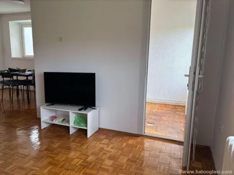 Rent, one bedroom apartment, 43m², Autokomanda, Voždovac Sve Podlokacije - image 3