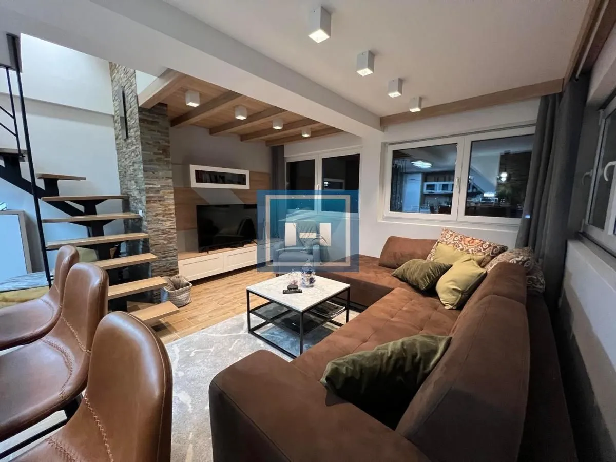 Prodaja, trosoban stan, 59m², Centar, Zlatibor