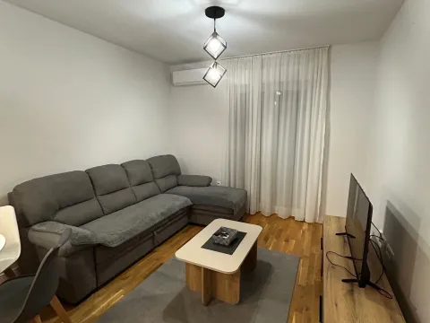 Rent, one bedroom apartment, 45m², Pobrežje, Podgorica - image 6