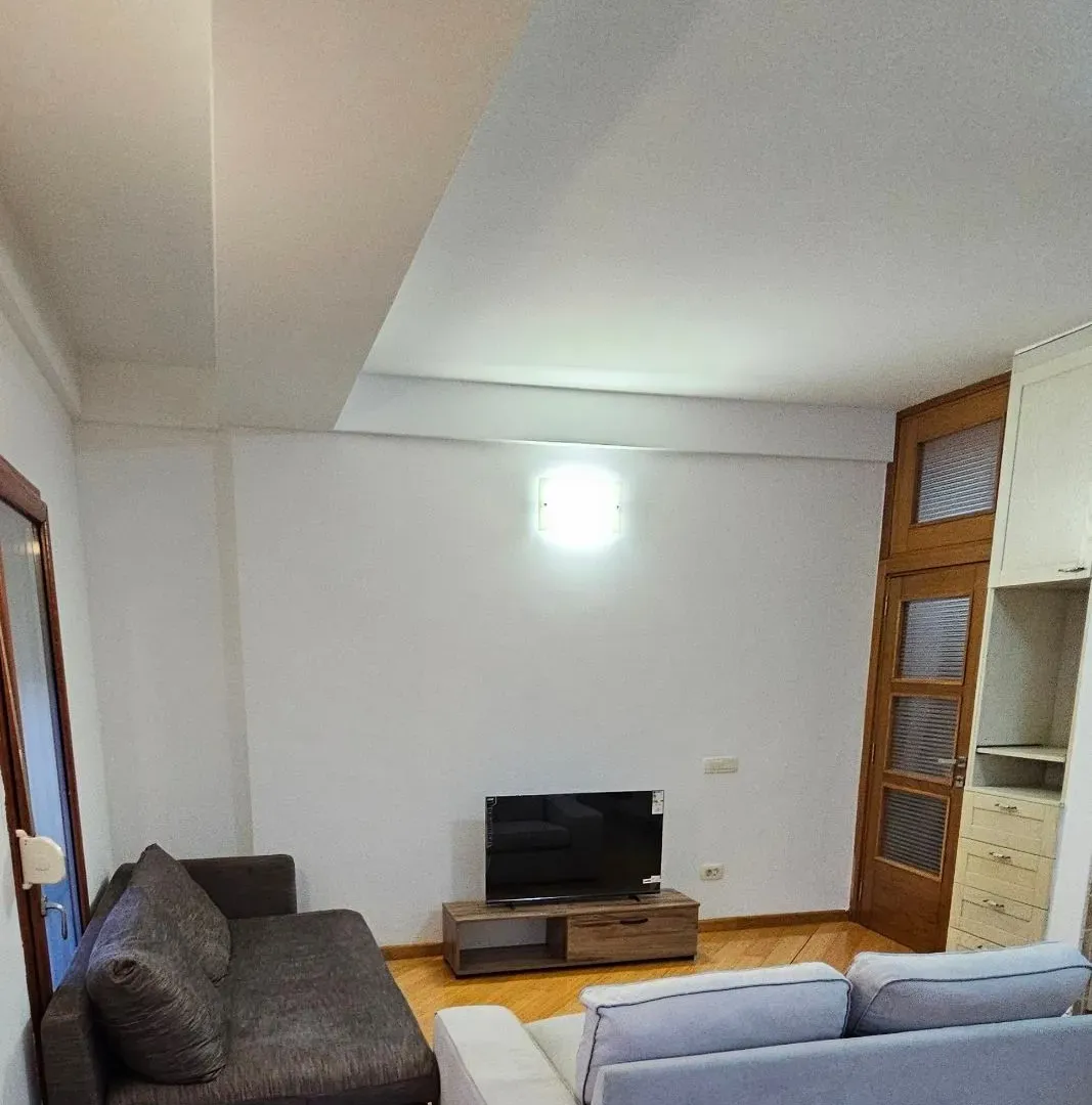 Izdavanje, dvosoban stan, 64m², Stari Aerodrom, Podgorica
