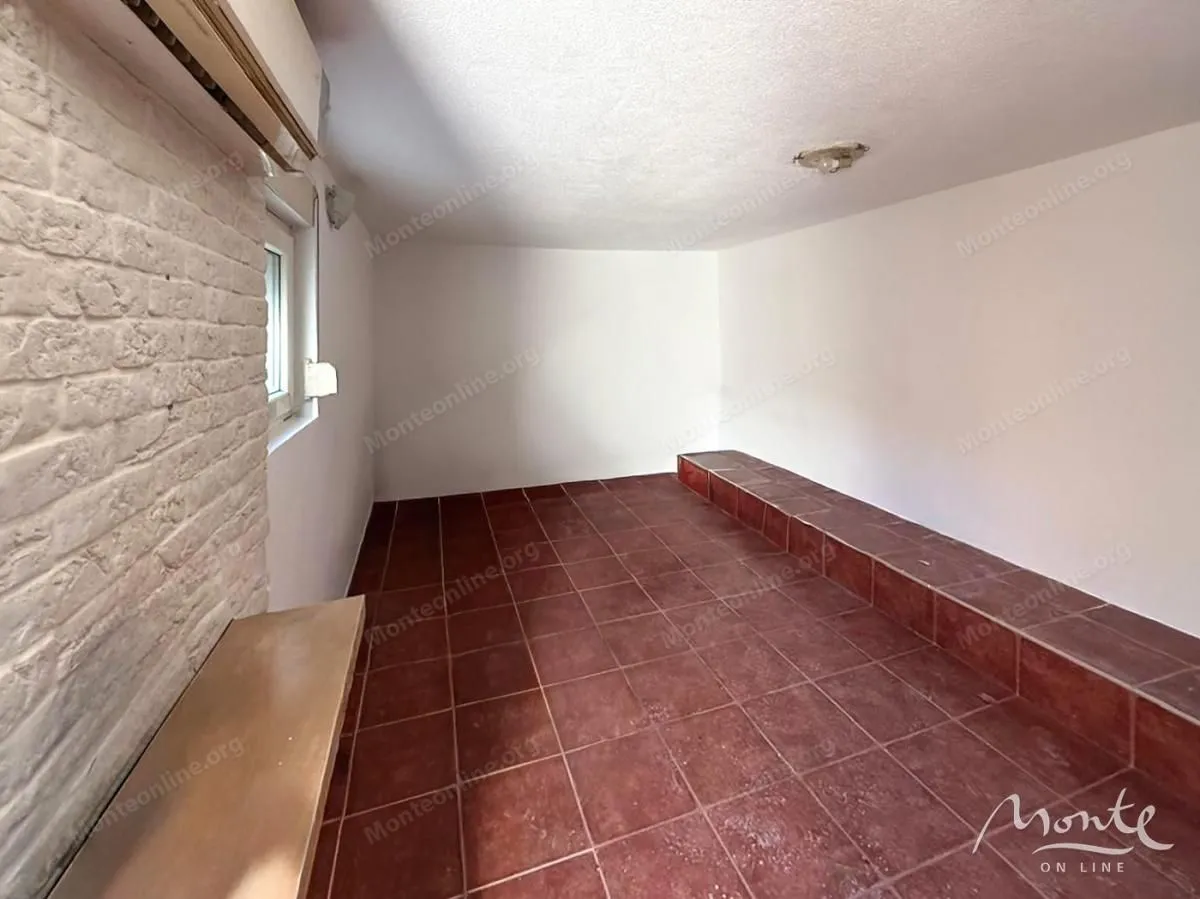 Prodaja, jednosoban stan, 69m², Muo, Kotor