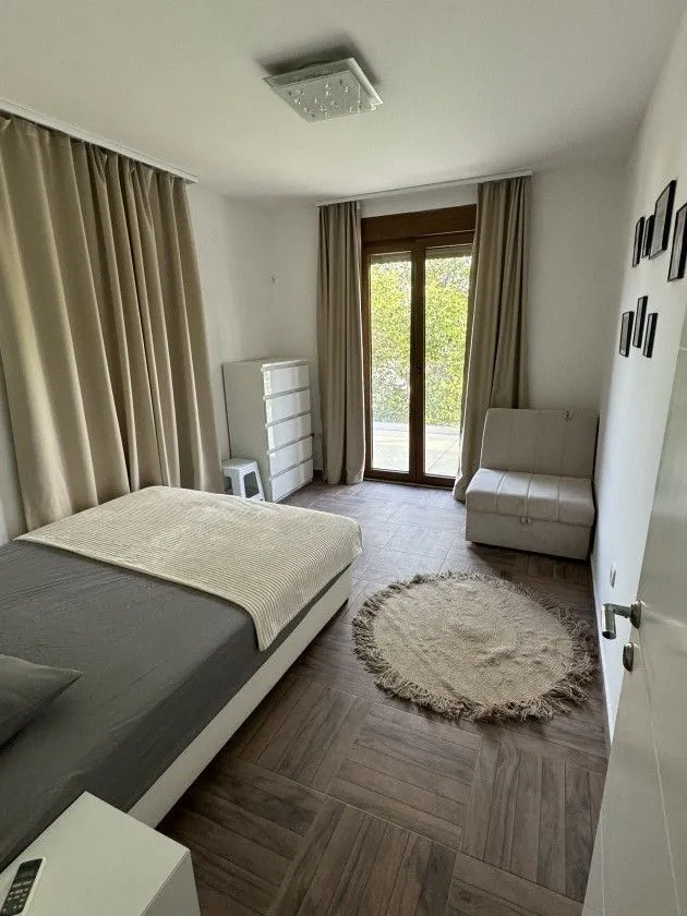 Rent, house, 140m², Baošići, Herceg Novi