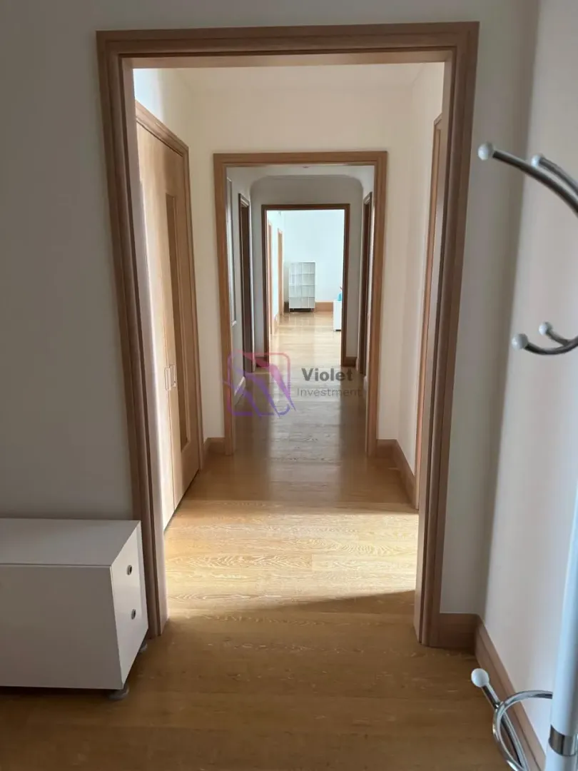 Rent, four bedroom apartment, 240m², Porto Montenegro, Tivat