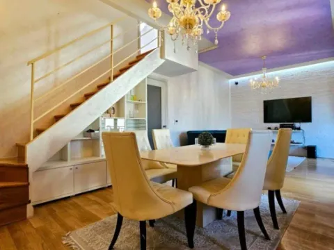 Izdavanje, četvorosoban stan, 120m², Budva, Crna Gora - image 4