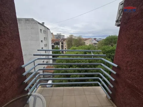 Izdavanje, četvorosoban stan, 105m², Rotkvarija, Novi Sad Sve Podlokacije - image 28