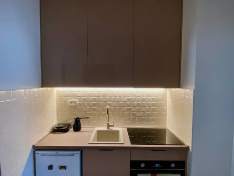 Rent, one bedroom apartment, 45m², Budva, Crna Gora - image 9