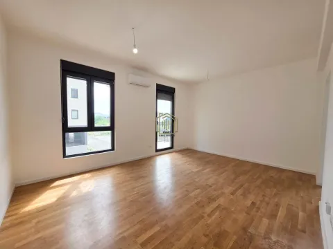 Rent, two bedroom apartment, 64m², Tološi, Podgorica - image 1