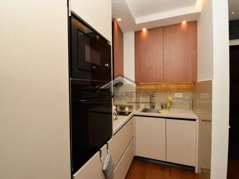 Izdavanje, dvosoban stan, 66m², Vezirov Most, Podgorica - image 7