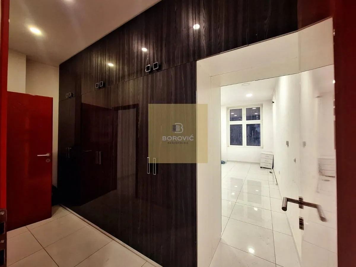 Rent, office space, 179m², Stari Grad, Beograd