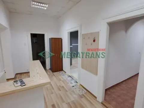 Izdavanje, trosoban stan, 108m², Novi Sad Sve Podlokacije, Novi Sad - image 4
