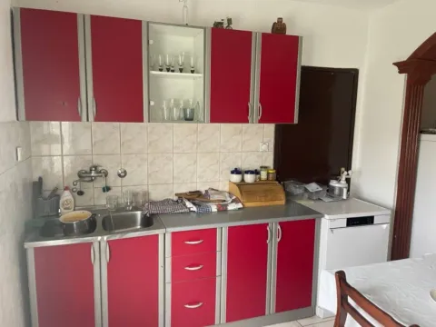 Sale, house, 230m², Farmaci, Podgorica - image 9