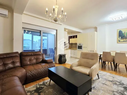 Prodaja, dvosoban stan, 76m², Stari Aerodrom, Podgorica - image 3