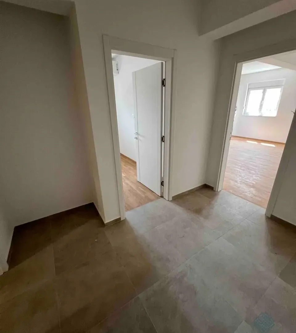 Prodaja, trosoban stan, 104m², Stari Aerodrom, Podgorica