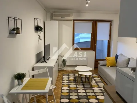 Izdavanje, stan, 25m², Bulevar Oslobodjenja, Novi Sad Sve Podlokacije - image 2