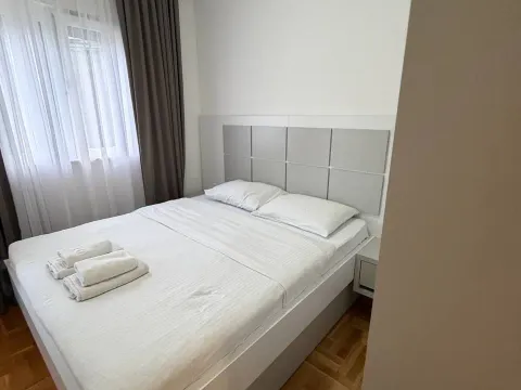 Rent, one bedroom apartment, 44m², Centar, Budva - image 7