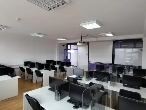 Izdavanje, poslovni prostor, 500m², Adamovićevo Naselje, Novi Sad Sve Podlokacije - image 2
