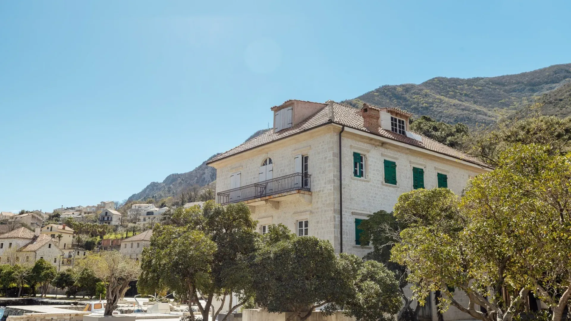 Sale, house, 550m², Prčanj, Kotor
