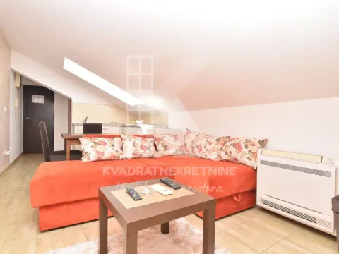 Rent, one bedroom apartment, 38m², 1 maj, Podgorica - image 2