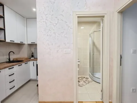 Izdavanje, jednosoban stan, 45m², Budva, Crna Gora - image 14