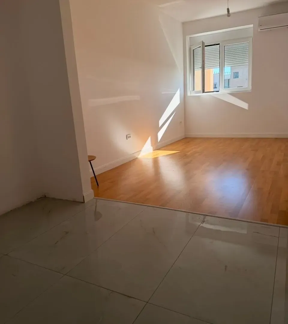 Prodaja, jednosoban stan, 35m², Centar, Bar
