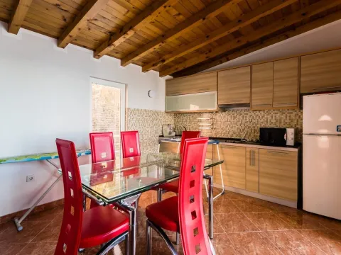 Prodaja, kuća, 200m², Kruče, Ulcinj - image 8